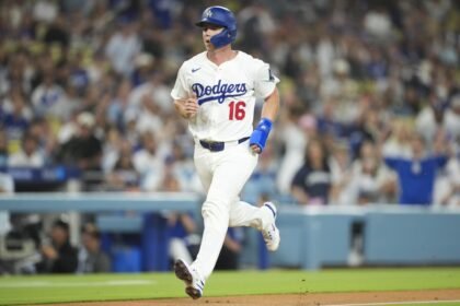 Dodgers lineup vs Giants: Will Smith Out, Michael Comfort started Heisen Kim
