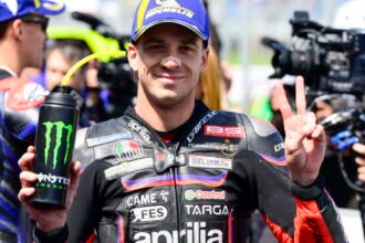 2025 Australian MotoGP: Marco Bezzecchi wins sprint despite seagull strike