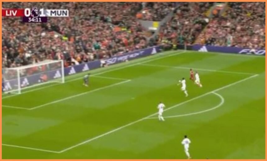 Alexander Isak takes a shot for Liverpool vs Man United