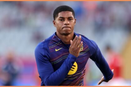 Marcus Rashford warming up for Barcelona