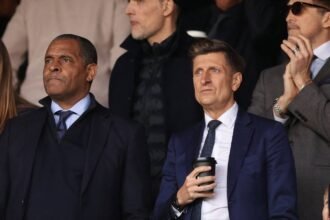 Chair of Overdrive 3-4-2-1 Join Man UTD to join Manager