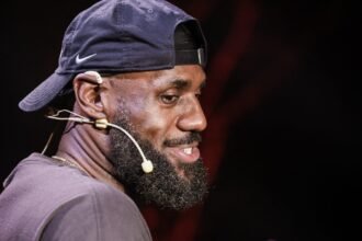 Dave McMenamin warns Los Angeles Lakers of what LeBron James can do if he struggles in his absence