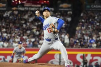 Dave Roberts announces that Shohei ohtani will start game 1 of NLDS vs. Phillies