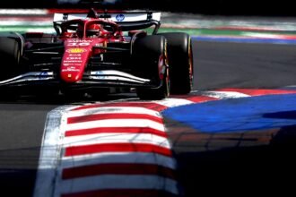 Ferrari seizes role in F1 title fight