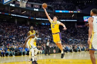 JJ Reddick questions the JCLARAVIA performance and the Warriors, clarifying that it's not a role for him.