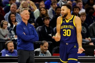 Steve Kerr gives a name to the "incredible" Golden State Warriors player who stands out in the scrimmage