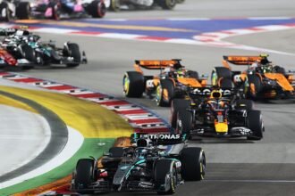 Verstappen admits that Singapore's chances for victory have ended in the start