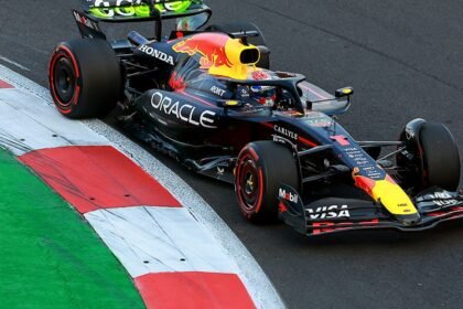 Verstappen takes first place in Mexico FP2 as McLaren slumps