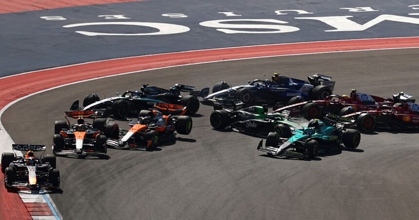 Verstappen wins US Sprint after two McLarens crash on the first lap