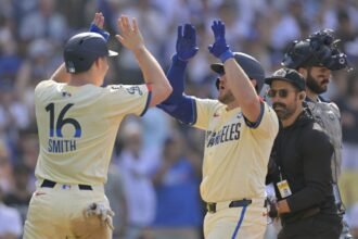Dodgers lineup for Game 4 of NLDS vs. Phillies: Max Muncy out, Will Smith in.