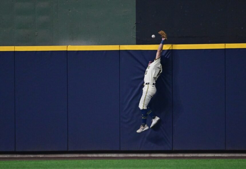 Dodgers lose multiple points due to Saru Frelick's controversial defense in Game 1 of NLCS