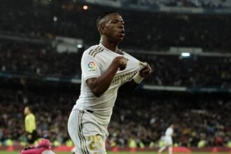 Manchester United plan €200m bid for Vinicius Junior