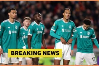 Virgil van Dijk with his Liverpool teammates