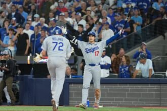 Shohei Ohtani asks Miguel Rojas to stay with Dodgers for next 10 years